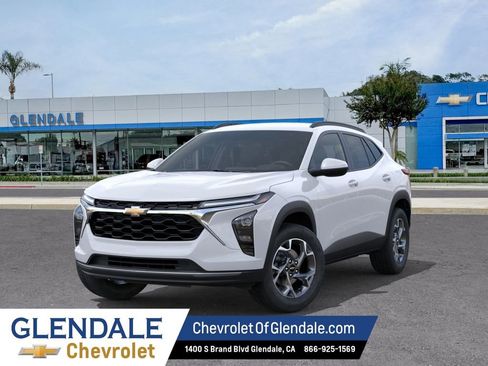 New 2026 Chevrolet Trax LT w/ LT Convenience Package FWD image 6