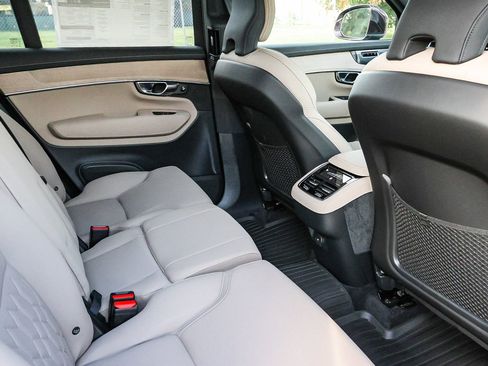 New 2026 Volvo XC90 B5 Plus w/ Protection Package image 19