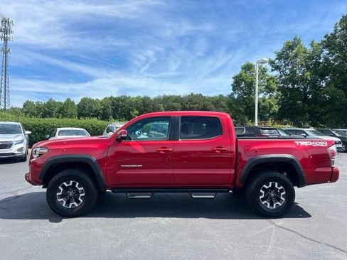 Used 2022 Toyota Tacoma TRD Off-Road w/ Technology Package AWD/4WD image 12