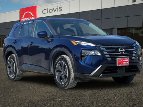 Used 2024 Nissan Rogue SV FWD image 10