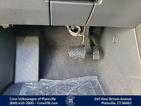 New 2026 Volkswagen Atlas Cross Sport SEL image 38