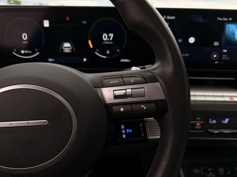 Used 2024 Hyundai Kona Limited image 28