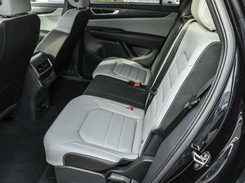 New 2025 Volkswagen Atlas Cross Sport SEL image 34