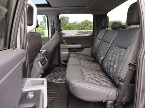 New 2026 Ford F250 XLT w/ XLT Premium Package AWD/4WD image 12