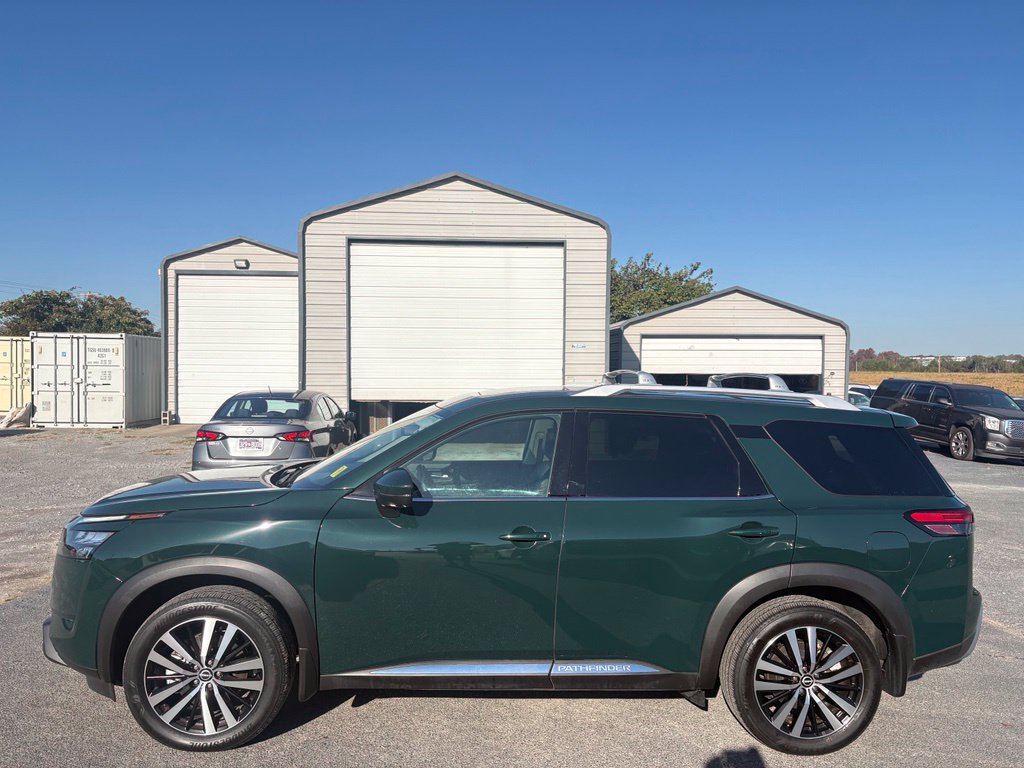 Used 2025 Nissan Pathfinder Platinum w/ Cargo Package FWD image 7
