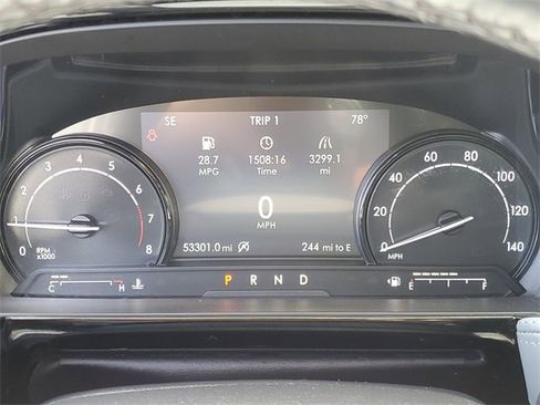 Certified 2022 Lincoln Corsair Standard w/ Premium Package image 11