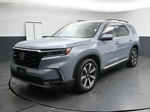 Used 2023 Honda Pilot Elite image 4