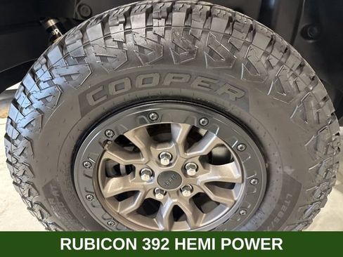 Used 2021 Jeep Wrangler Unlimited Rubicon w/ Dual Top Group AWD/4WD image 10