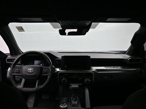 Certified 2025 Toyota Tacoma SR5 image 27