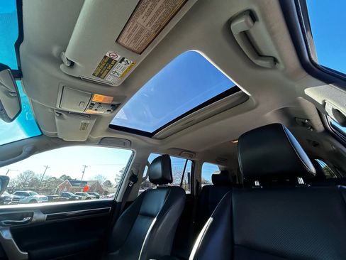 Used 2015 Lexus GX 460 image 30