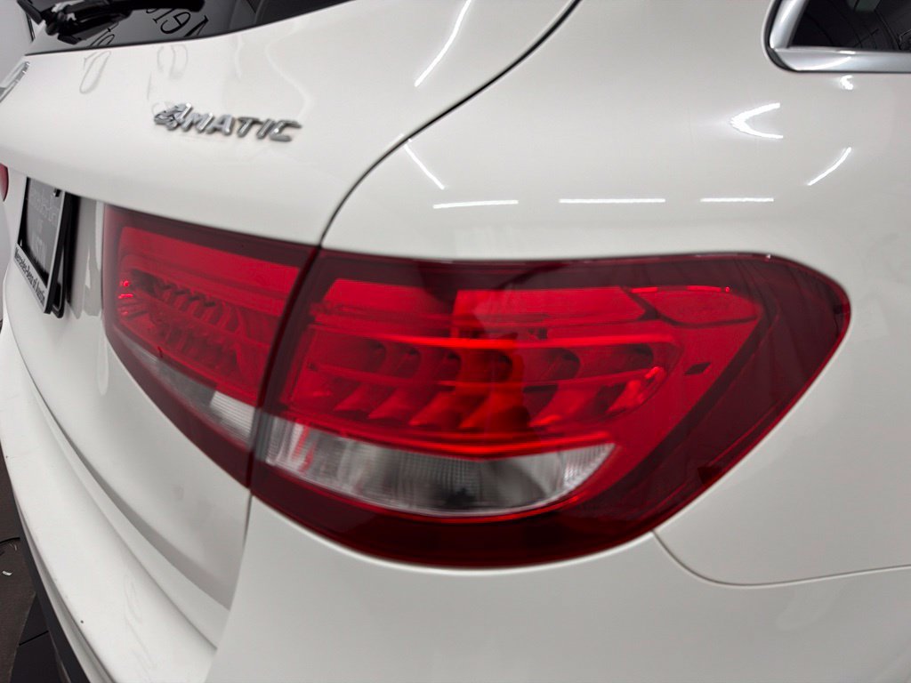 Used 2018 Mercedes-Benz GLC 300 4MATIC image 11