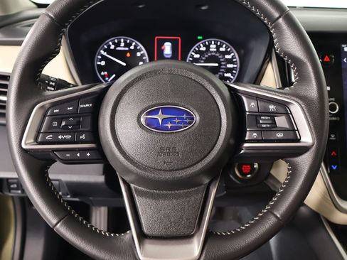 Used 2025 Subaru Outback Premium w/ Popular Package #1 AWD/4WD image 3
