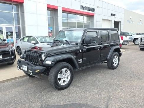 Used 2018 Jeep Wrangler Unlimited Sport S AWD/4WD image 1