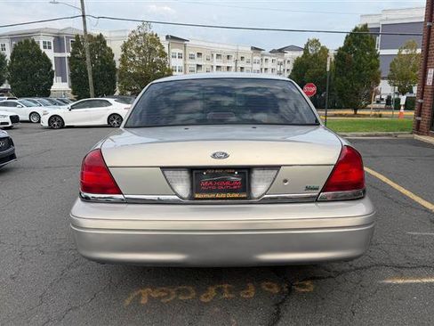Used 2010 Ford Crown Victoria Police Interceptor RWD image 10