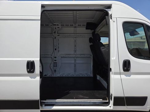 Used 2023 RAM ProMaster 2500 FWD image 19