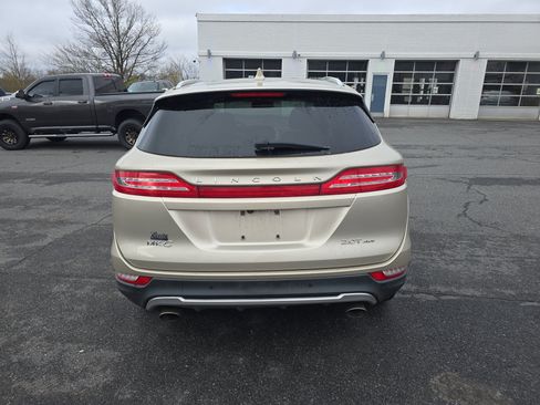 Used 2017 Lincoln MKC Select w/ Select Plus Package AWD/4WD image 6