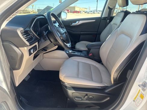 Used 2021 Ford Escape SEL image 2
