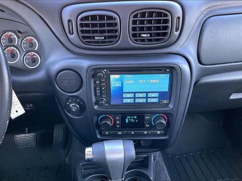 Used 2008 Chevrolet TrailBlazer SS w/ Sun And 6-Disc Cd Package image 30