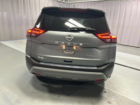 Used 2023 Nissan Rogue SV AWD/4WD image 6