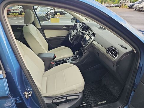 Used 2019 Volkswagen Tiguan SE w/ Panoramic Sunroof Package AWD/4WD image 14