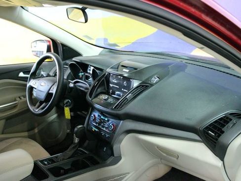 Used 2017 Ford Escape SE w/ Equipment Group 201A image 12