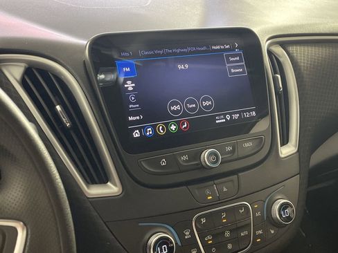 Used 2024 Chevrolet Malibu LT image 15