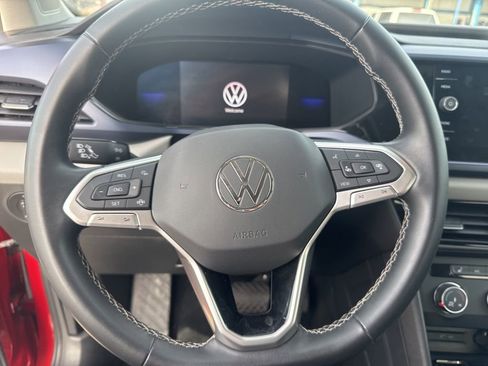 Used 2022 Volkswagen Taos SE image 10