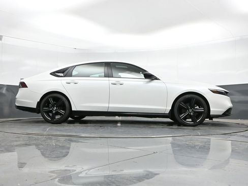Used 2024 Honda Accord Sport image 36