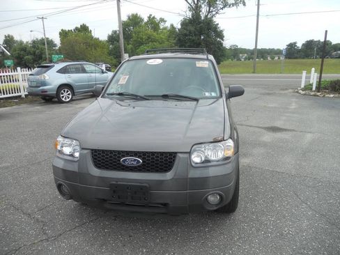 Used 2006 Ford Escape XLT AWD/4WD image 3