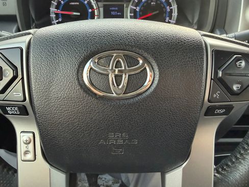 Used 2018 Toyota 4Runner SR5 Premium image 25