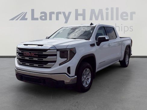Used 2024 GMC Sierra 1500 SLE AWD/4WD image 1