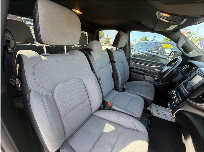 Used 2021 RAM 1500 Big Horn RWD image 30