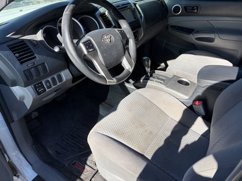 Used 2013 Toyota Tacoma PreRunner w/ SR5 Pkg RWD image 10