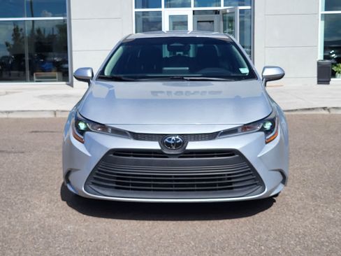 Used 2024 Toyota Corolla LE FWD image 2