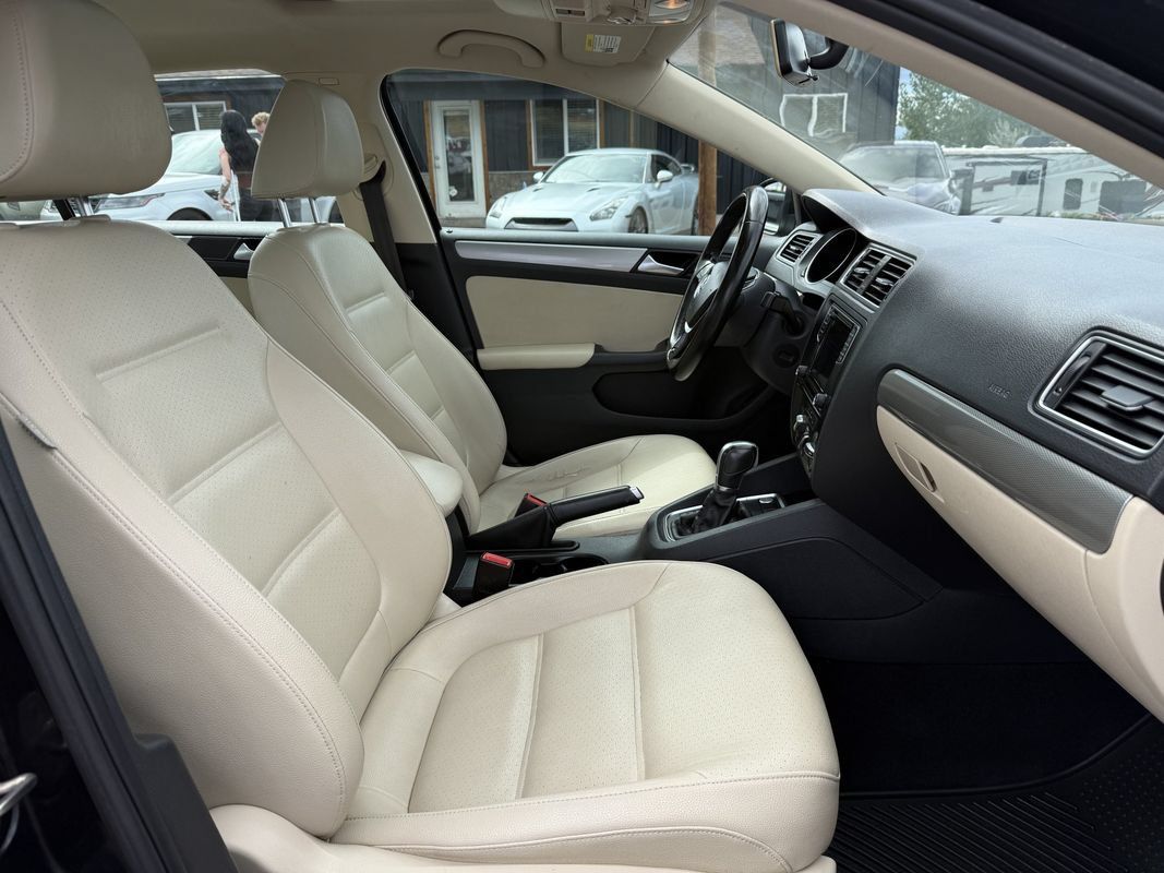 Used 2017 Volkswagen Jetta SE FWD image 27