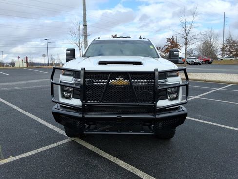 Certified 2025 Chevrolet Silverado 2500 LT image 2