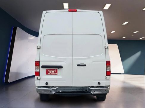 Used 2012 Nissan NV 2500 SV RWD image 4