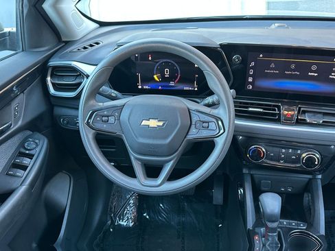 Used 2025 Chevrolet TrailBlazer LT image 32