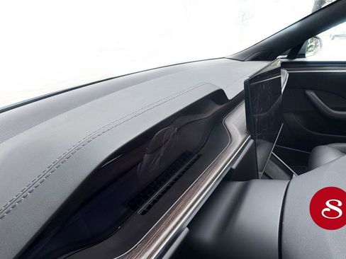 Used 2021 Tesla Model S Plaid image 15
