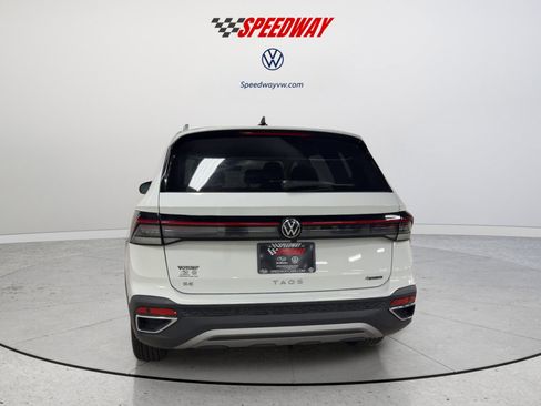 New 2026 Volkswagen Taos SE AWD/4WD image 9