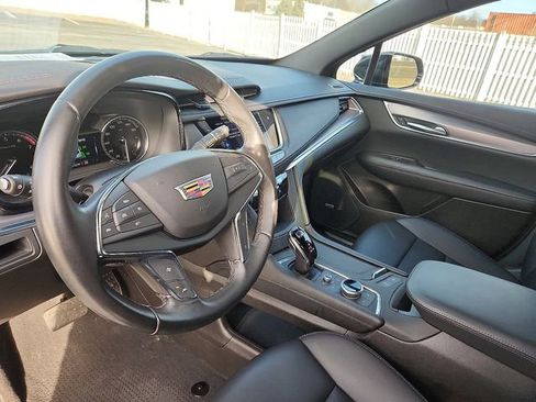 Used 2023 Cadillac XT5 Luxury image 16