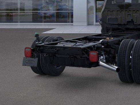 New 2025 Ford F550 2WD Regular Cab Super Duty image 21