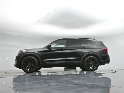 Certified 2023 Ford Explorer ST w/ Equipment Group 401A AWD/4WD image 8
