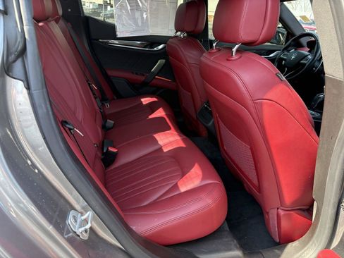 Used 2022 Maserati Ghibli Modena Q4 image 12