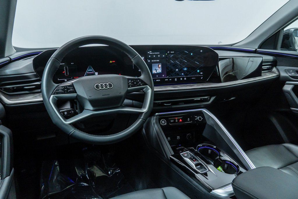 Used 2025 Audi Q5 Premium w/ Convenience Package AWD/4WD image 5