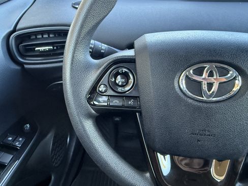 Used 2022 Toyota Prius LE AWD/4WD image 14