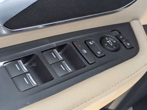 Used 2020 Acura RDX FWD image 25