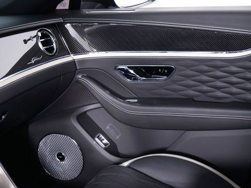 Used 2023 Bentley Flying Spur W12 image 22