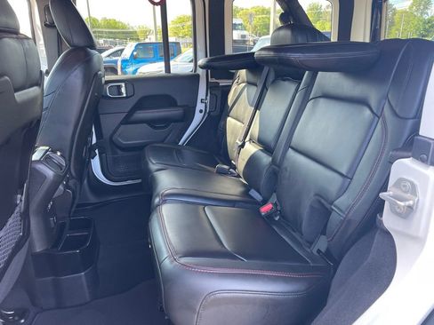 Used 2025 Jeep Wrangler Unlimited Rubicon w/ Safety Group image 9