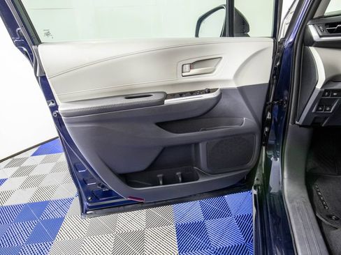 Used 2024 Toyota Sienna LE FWD image 14